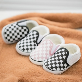 Spedbarn Baby Canvas Sko Sjakkbrett Mønster Myk Såle Slip On Uformelle Joggesko First Walkers Plysj Forede Loafers Crib Sko